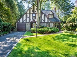 20 Marlboro Rd, Manhasset, NY 11030