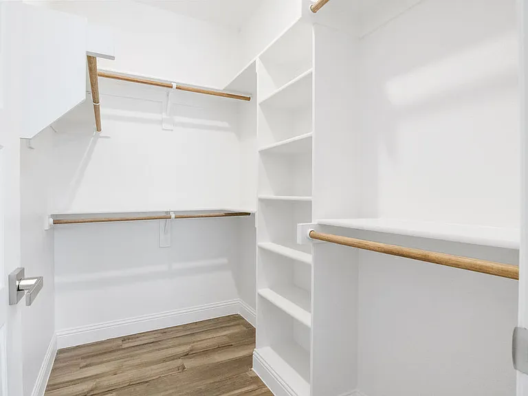2515 Austin Ct — Photo 15