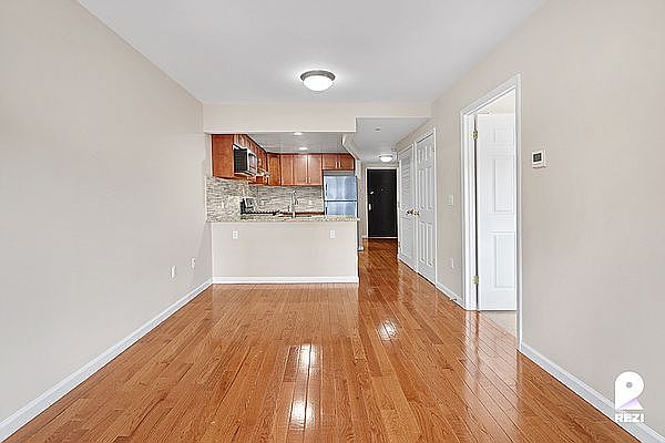 1st image of 172-18 Jamaica Ave #4A401