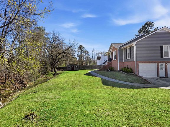 2nd image of 201 Cloverleaf Cir