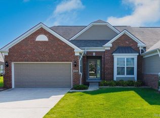 49562 Stillmeadow Ct, Macomb, MI 48042