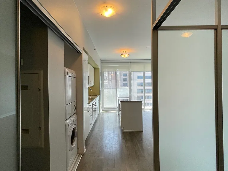 426 University Ave #1709 — Photo 4