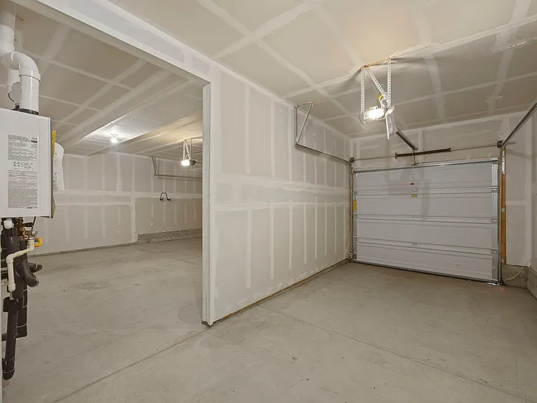 9214 Candytuft Dr SE — Photo 16