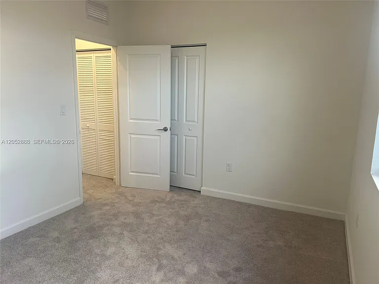 106 SE 11th Ct #106 — Photo 17