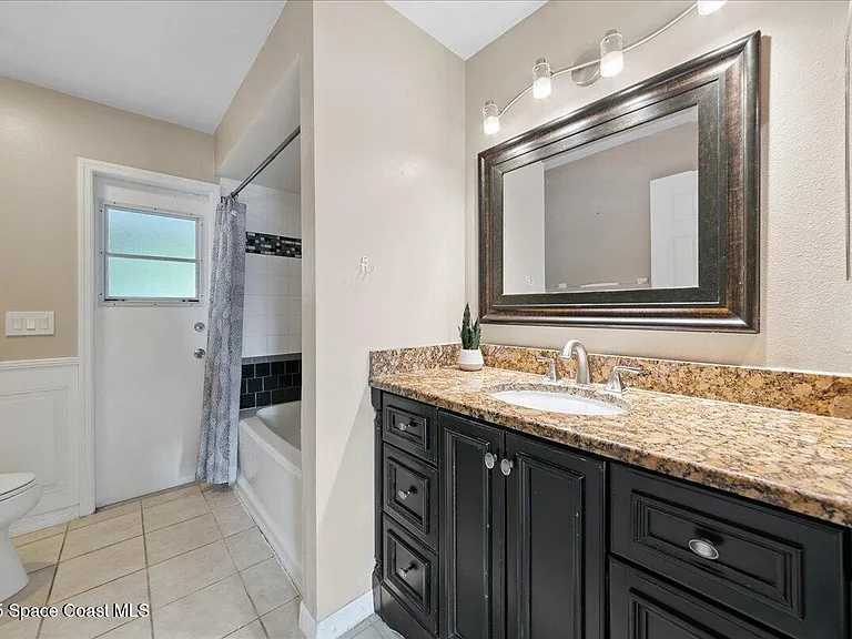 897 Hunters Creek Dr — Photo 20