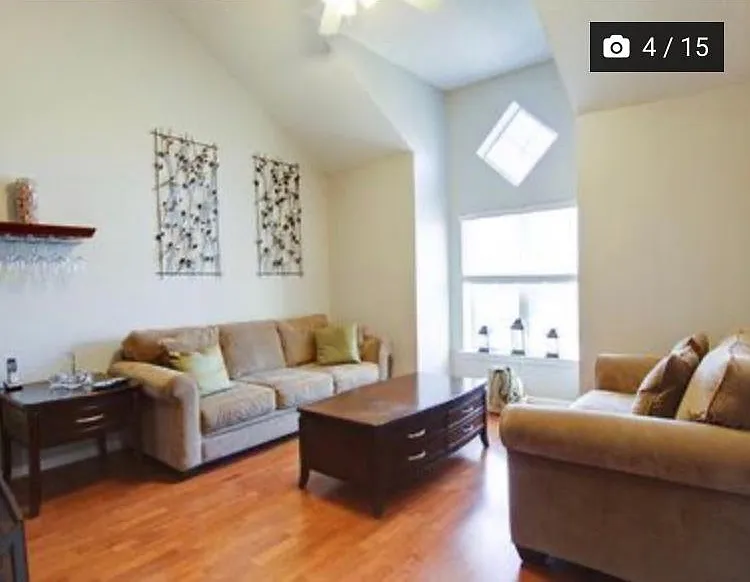 2 bed, 1295 sqft, $2,500 — Photo 2