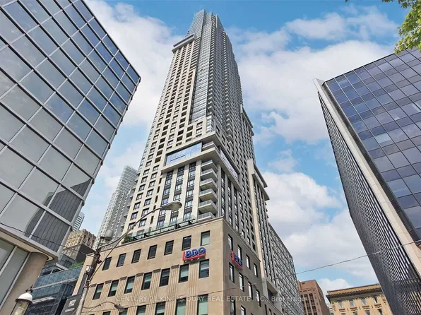 88 Scott St #1107, Toronto, ON M5E 0A9