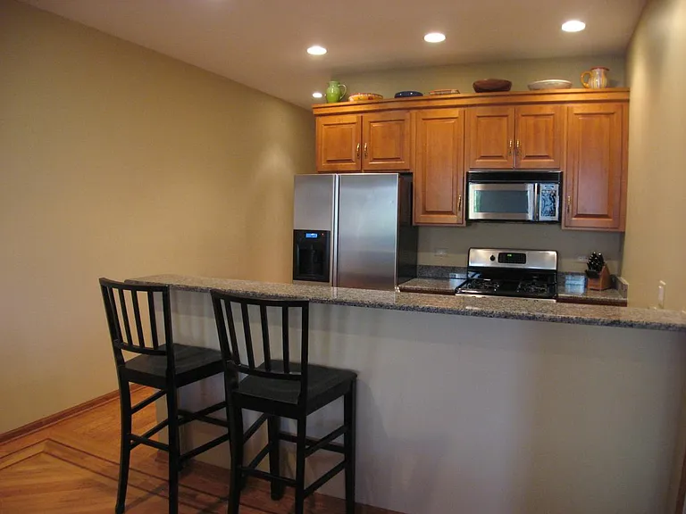 kitchen with breakfast bar