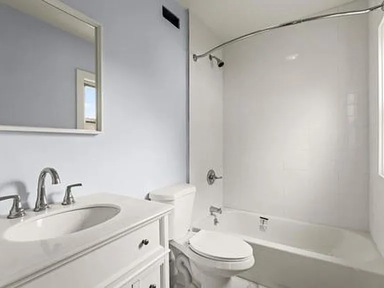 1008 Winthrop Ave — Photo 11