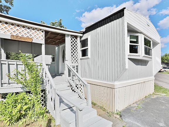 3rd image of 414 Joslen Blvd #45