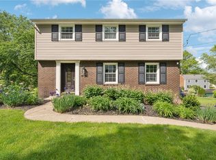 282 Carmell Dr, Pittsburgh, PA 15241