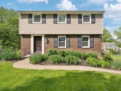 282 Carmell Dr, Pittsburgh, PA, 15241
