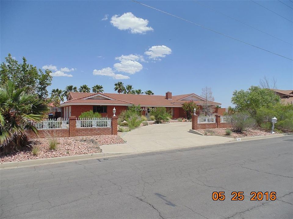 1st image of 300 E Desert Rose Dr