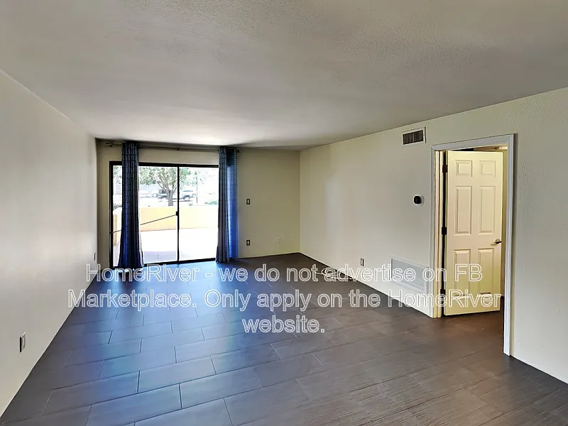 2 bed, 2.0 bath, 1212 sqft, $1,925 — Photo 2