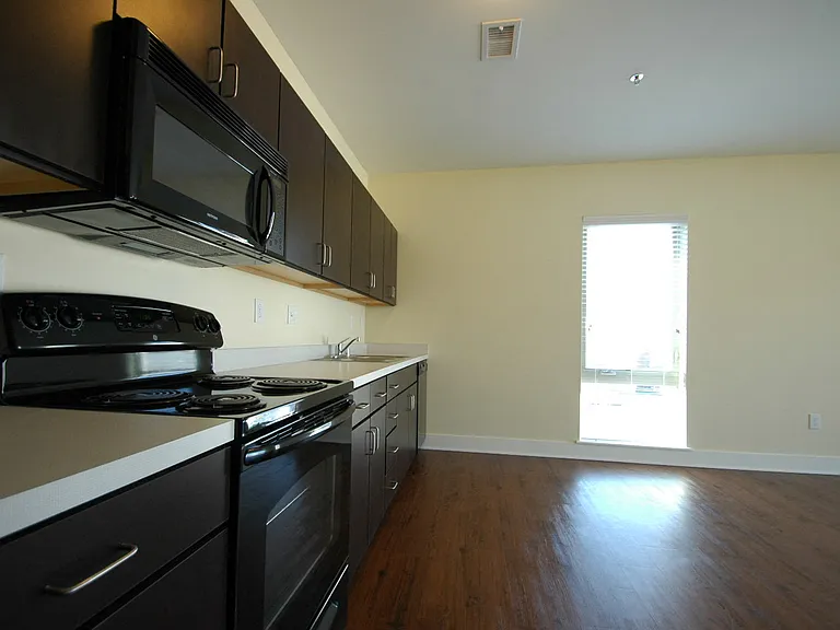 410 S Hancock St — Photo 10