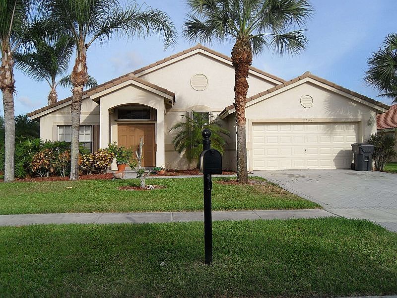 1st image of 3681 Moon Bay Cir