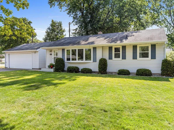 3834 Dennis Ln, White Bear Lake, MN 55110