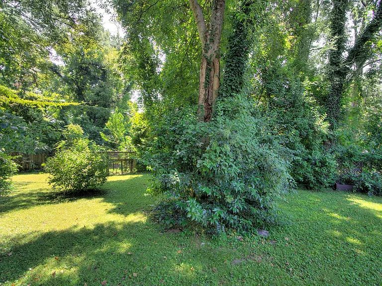 629 Grandin Rd — Photo 30