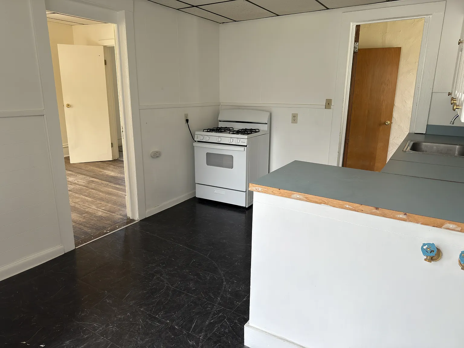 114-116 West 8th Street - 4 2nd Floor West — Photo 3