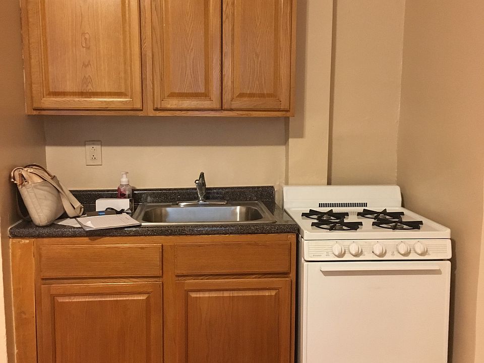 2nd image of 1115 Jerome Ave APT 5K