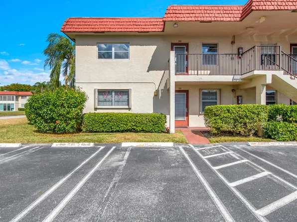 31 Abbey Lane #101, Delray Beach, FL 33446