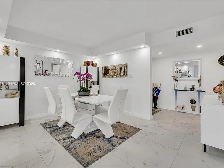 18071 Biscayne Blvd #901 — Photo 7