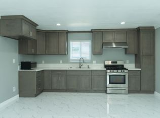 1629 W Fountain Way, Fresno, CA 93705