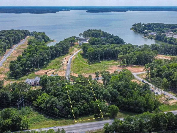 779 Eagle Rest Dr, Grand Rivers, KY 42045