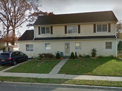 47 Park Ln, Massapequa, NY, 11758