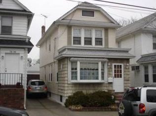 7836 87th St, Ridgewood, NY 11385