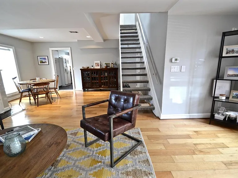 258 Jackson St — Photo 6