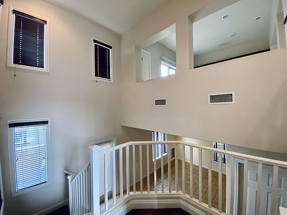 4th image of 9586 Summer Furnace St
