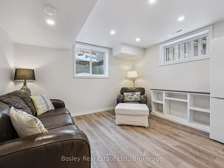 24 Menzie Ave #B — Photo 15