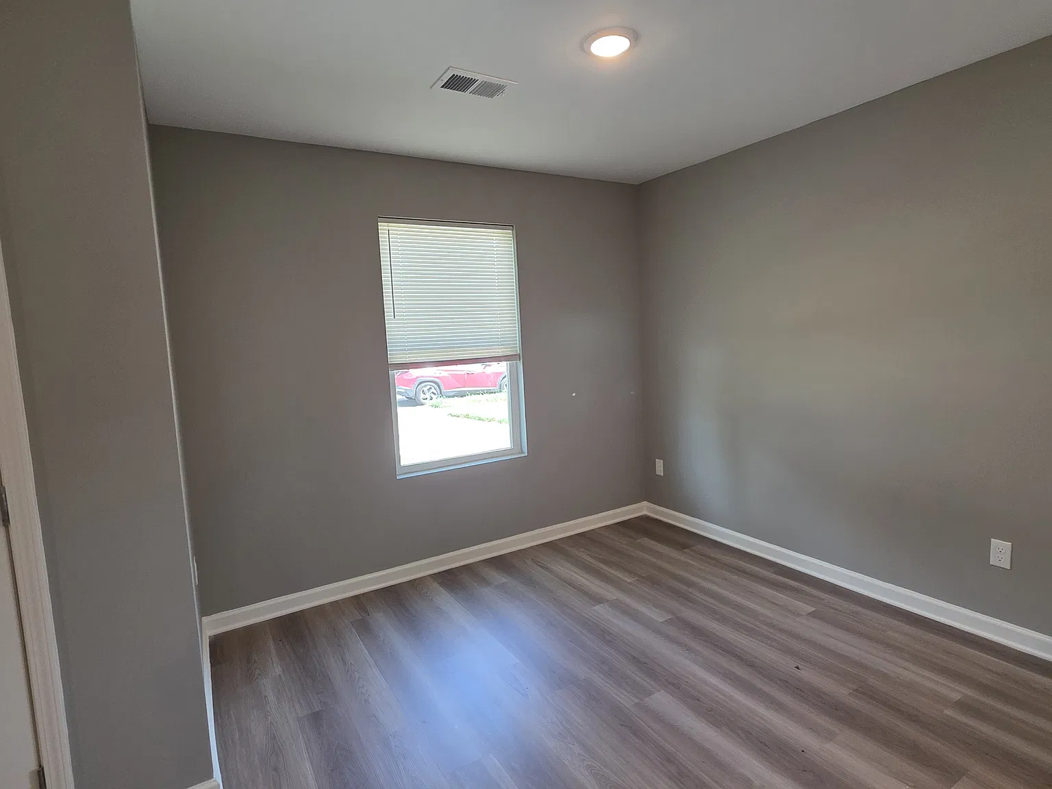 Cozy 4-Bedroom, 2-Bathroom Open Concept Home! — Photo 4
