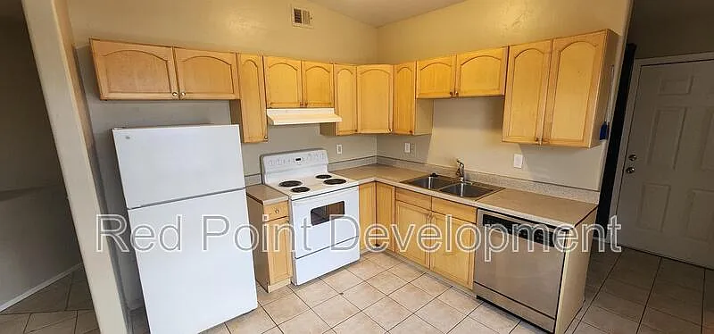 3310 E Bermuda St #1