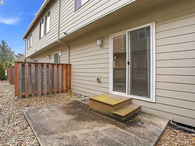 427 Harris Ln — Photo 24