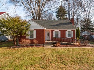 34 Winnie Ln, Poughkeepsie, NY 12603