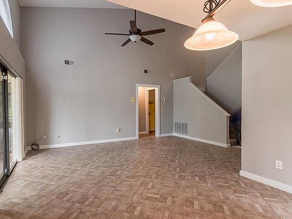 4th image of 701 Deacon Winn Ct