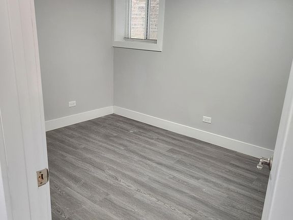 4th image of 4135 N Francisco Ave #G