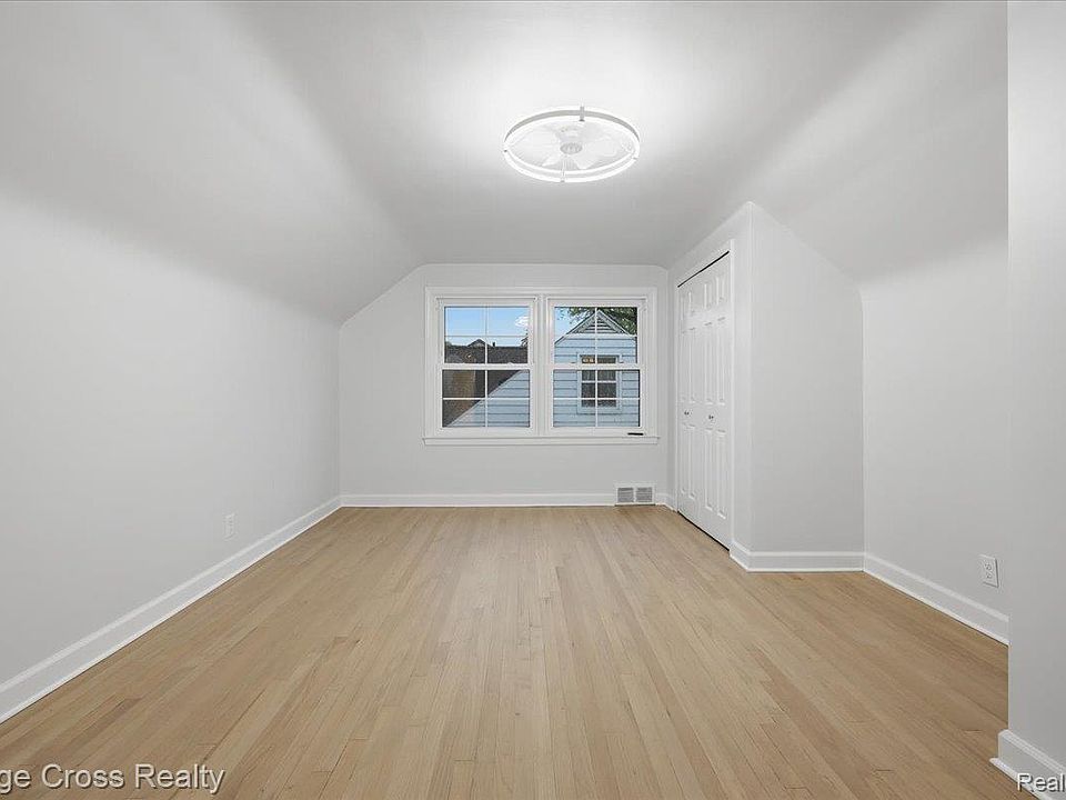 1790 Humphrey Ave, photo 22