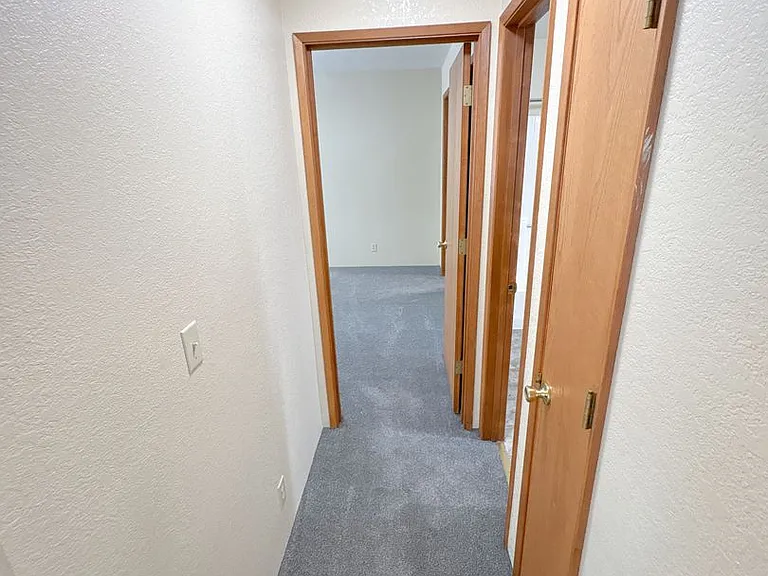 5440-5442 N Hills Dr #5444 — Photo 14