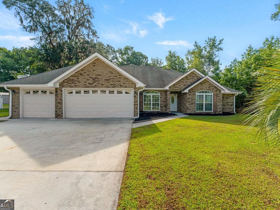 1st image of 270 Sassafras Ln