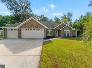 270 Sassafras Ln, Midway, GA 31320