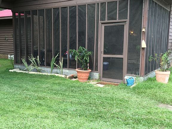 screened in back porch