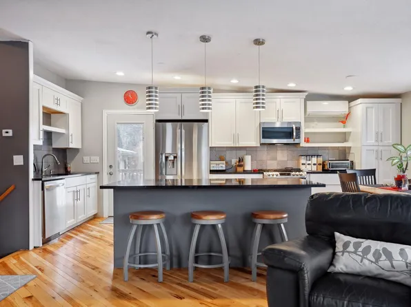 7851 Mississippi Ln, Minneapolis, MN 55444