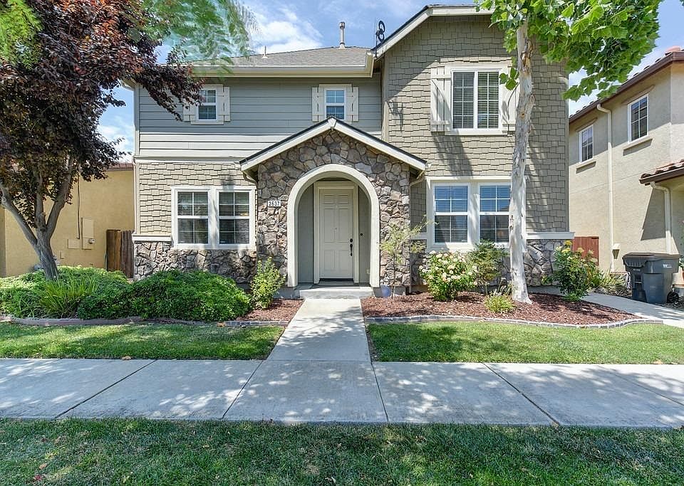1st image of 2637 Nicolson Cir