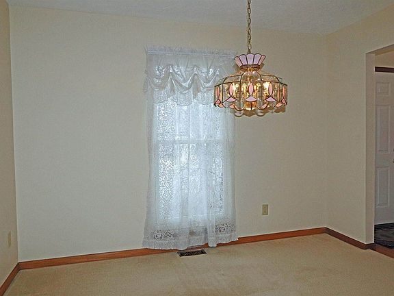 4th image of 247 Prairie Dr