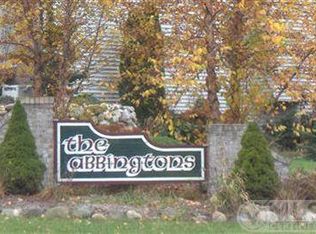 318 Abbington Cir, Battle Creek, MI 49015