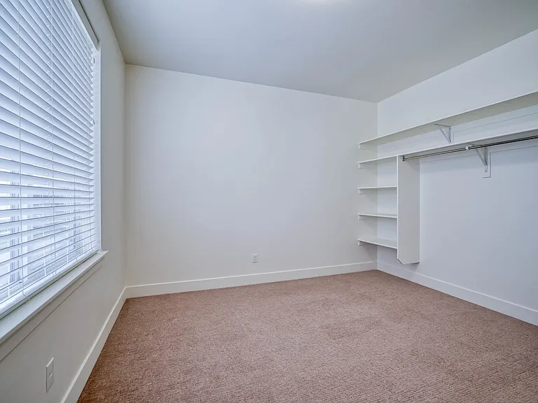 Eden Apartments — Photo 96