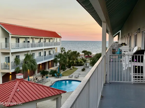 1453 E Beach Blvd APT 311, Pass Christian, MS 39571